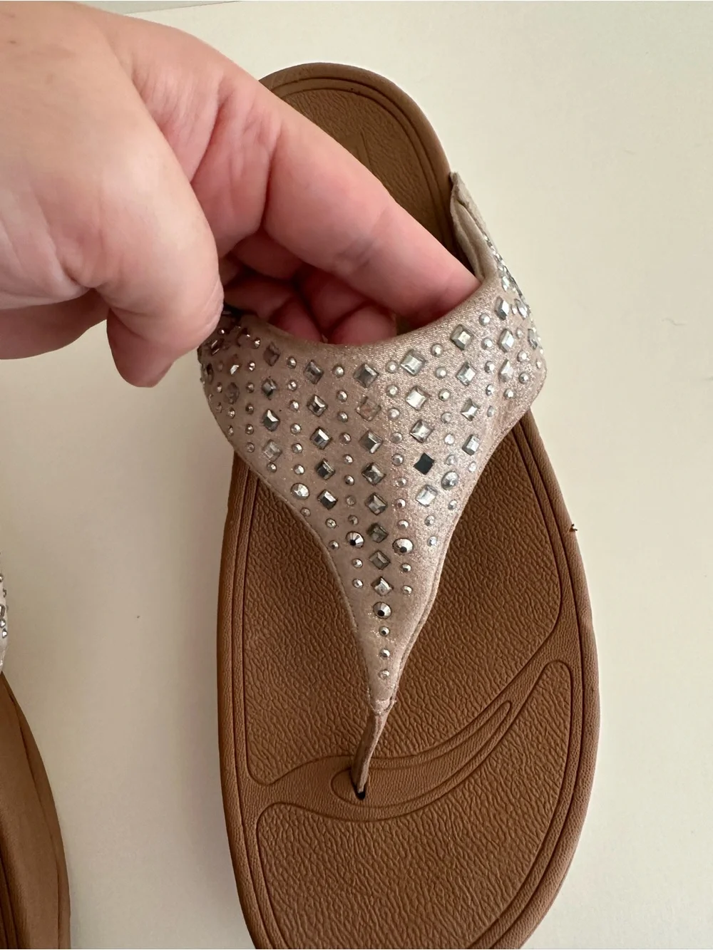 Fitflop Tan Platform Novy Rhinestone  Comfort Thong Sandals